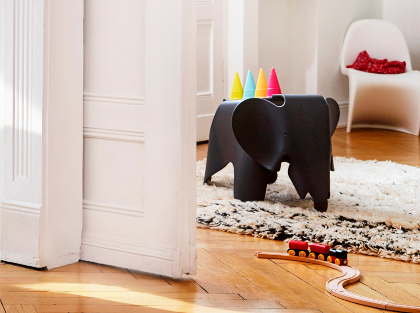 Декоративный элемент Eames Elephant, большой, черный